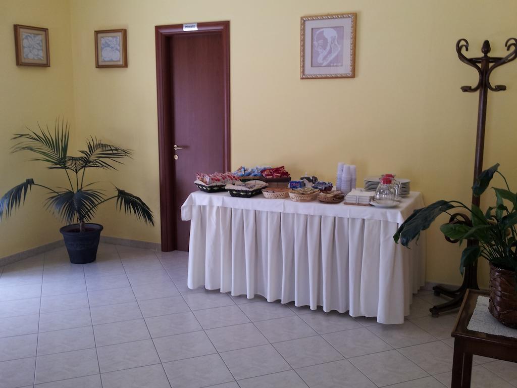 Holiday B&B Vico Del Gargano Exterior photo