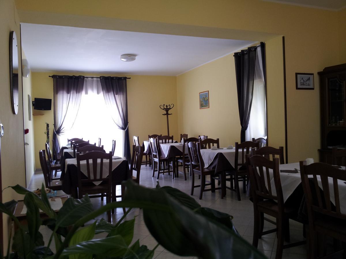 Holiday B&B Vico Del Gargano Exterior photo