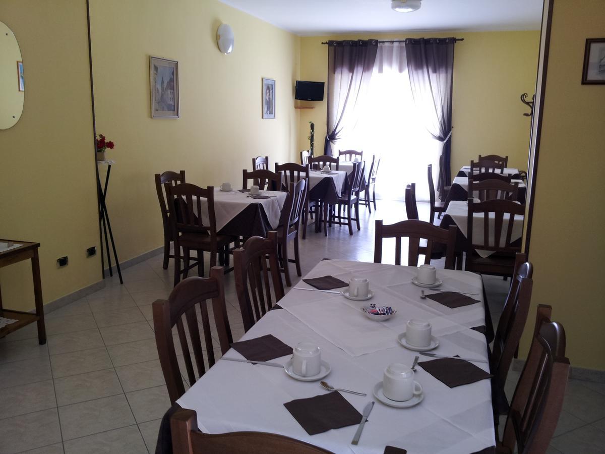 Holiday B&B Vico Del Gargano Exterior photo