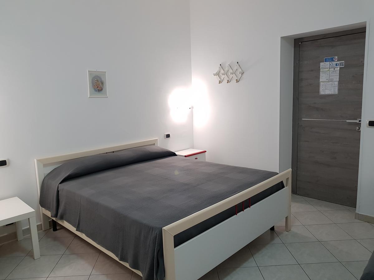 Holiday B&B Vico Del Gargano Exterior photo
