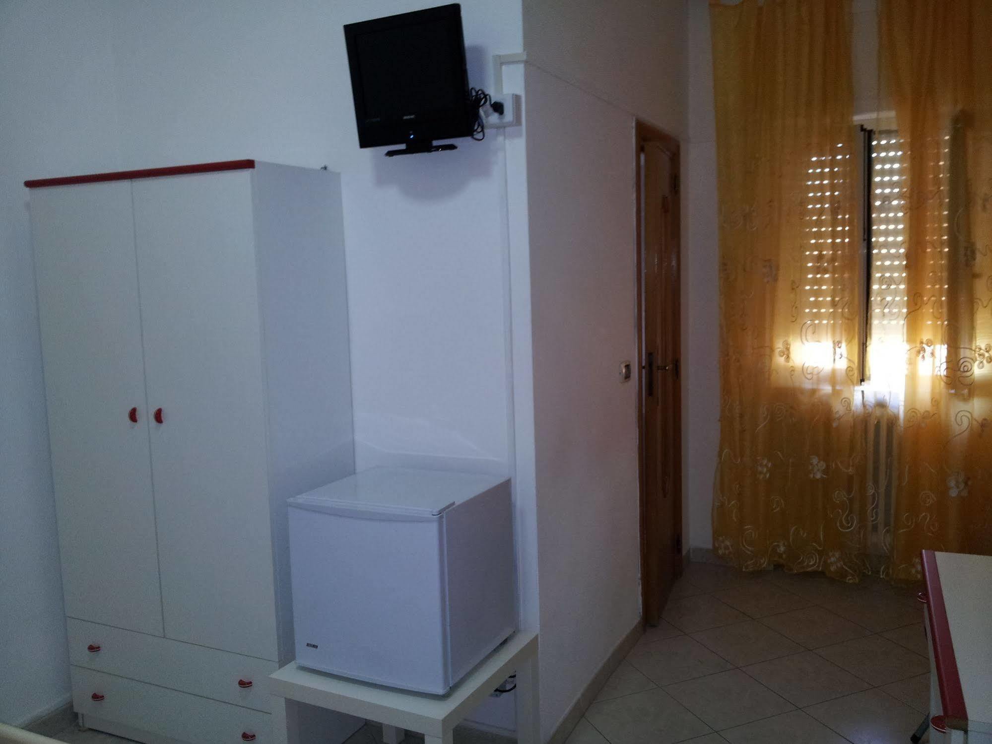 Holiday B&B Vico Del Gargano Exterior photo